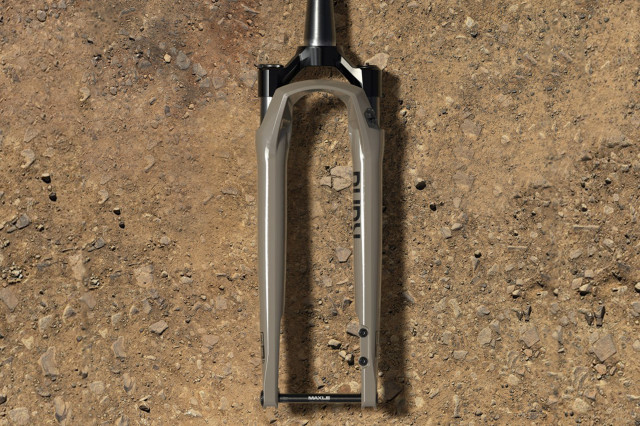 2022 Rockshox XPLR gravel fork.jpg