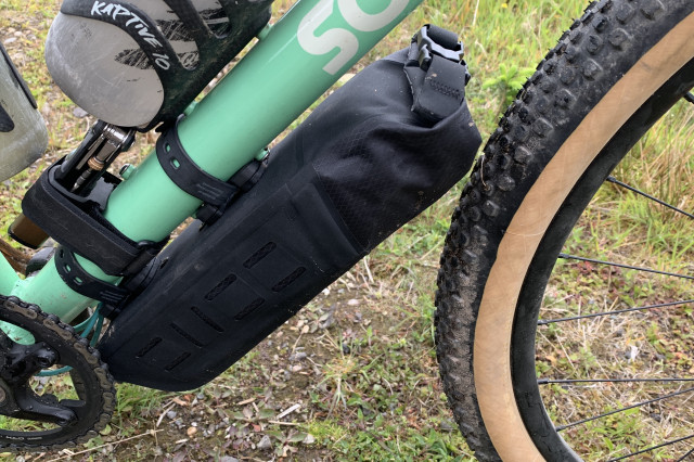 2022 Tailfin V-Mount Pack Gravel Bike Clearance.jpg
