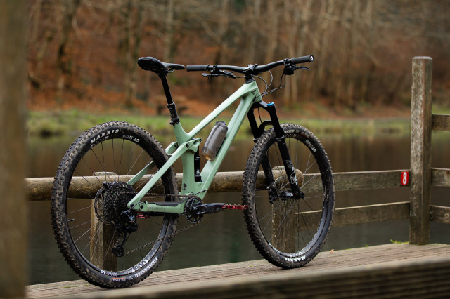 2022 YT Izzo Core 3 001.jpg