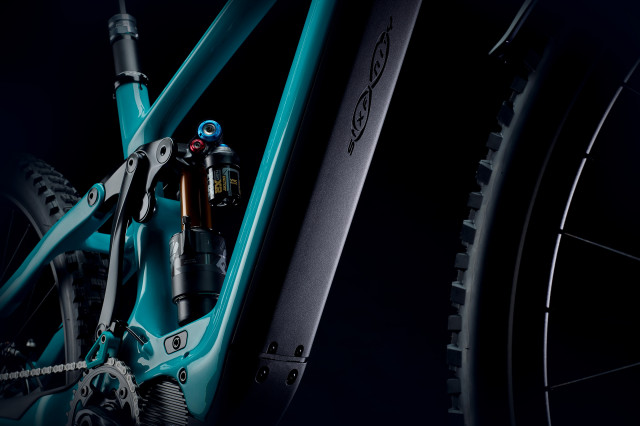 2022 YetiCycles 160E T1 down tube.jpg