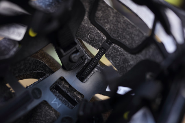 2022 abus cliffhanger mips height adjust.jpg