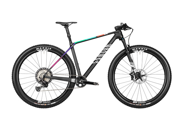 2022 canyon exceed cf slx 8 copy.jpg