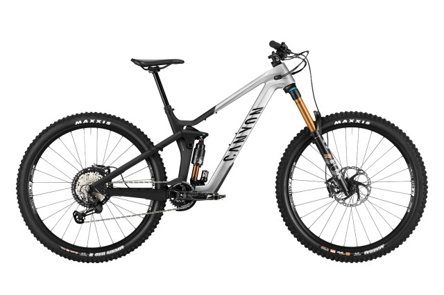 2022 canyon strive CFR studio.jpg