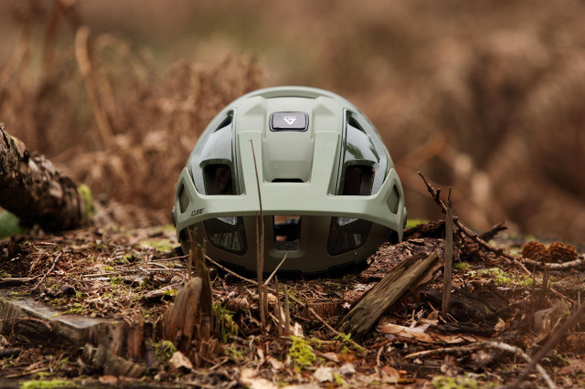 2022 cube mtb strover helmet front.jpg