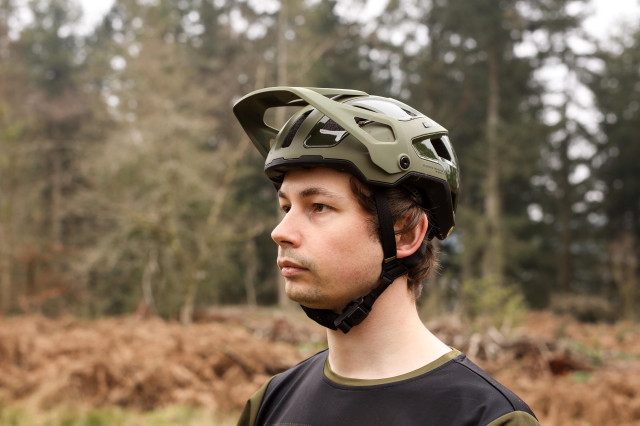 2022 cube mtb strover helmet on.jpg
