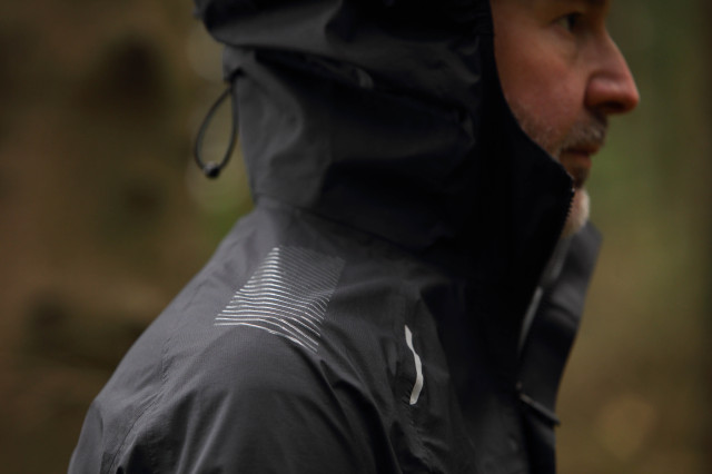 2022 endura gv500 waterproof shoulder grip.jpg