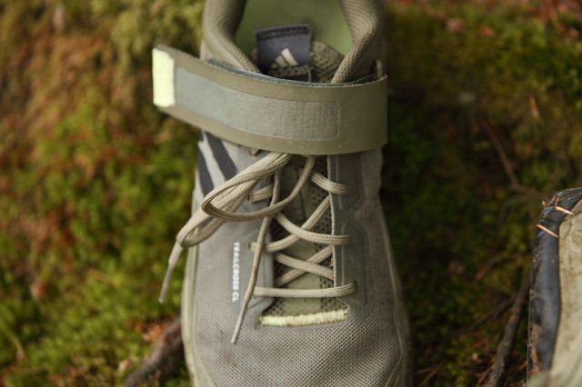2022 five ten trailcross clip in closure.jpg