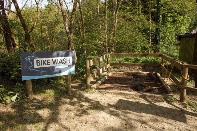 2022 flyup 417 bikewash.jpg