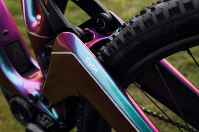 2022 forestal cyon diode logo swingarm.jpg
