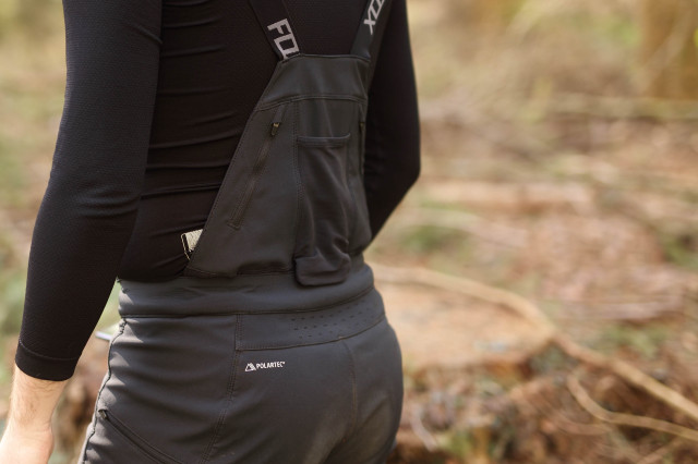2022 fox defend fire bib pants rear 1.jpg