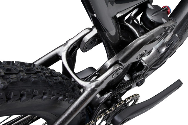 2022 giant Trance 29 upper linkage.jpg