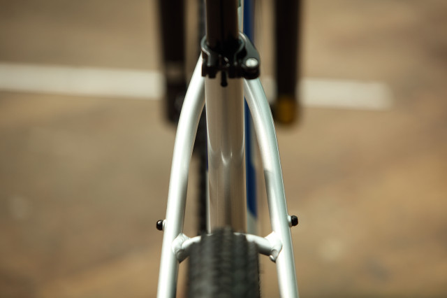 2022 gt aggressor expert seat tube rear.jpg