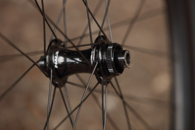 2022 halo carboura wheels centrelock.jpg