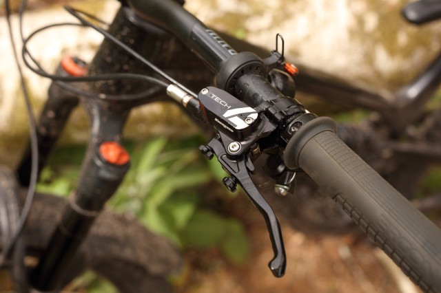 2022 hope tech 4 E4 lever.jpg