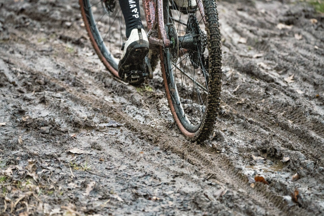 2022 hutchinson tundra riding 1.jpeg