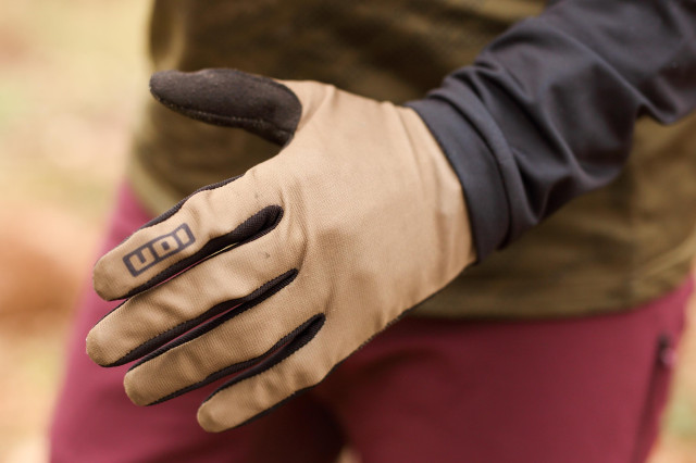 2022 ion logo glove hero.jpg