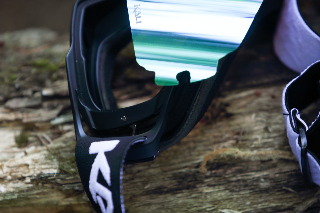 2022 kali protectives trinity goggle lens swap.jpg