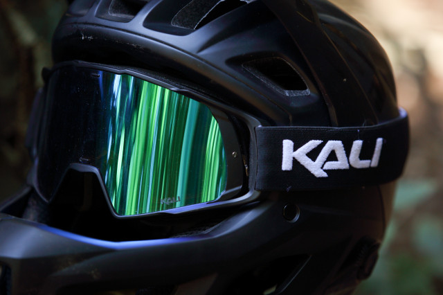 2022 kali protectives trinity goggle strap.jpg