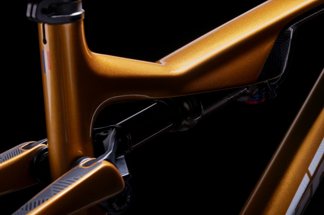 2022 lapierre XRM-suspension.jpg