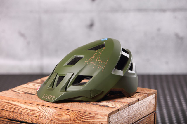 2022 leatt allmtn 1.0 helemt 5ct.jpg