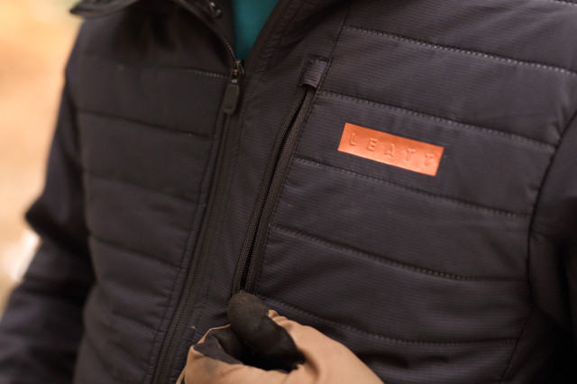 2022 leatt trail jacket mtb 3.0chest pock.jpg
