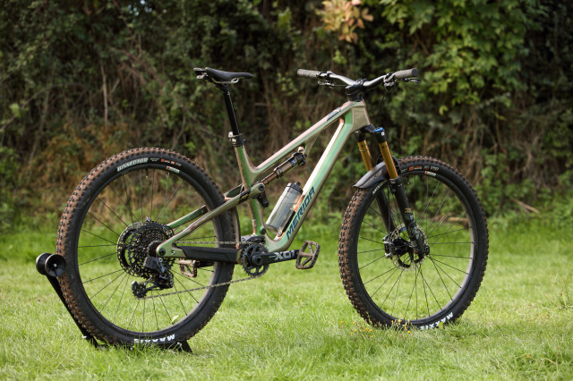 2022 merida one forty 3q rear.jpg