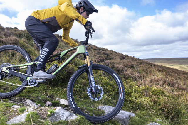 2022 merida one-forty riding 4.jpg