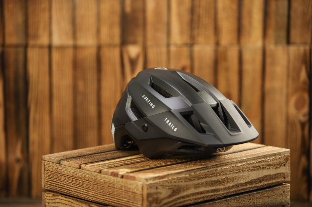 2022 met x ion traze amp mips helmet 5ct.jpg