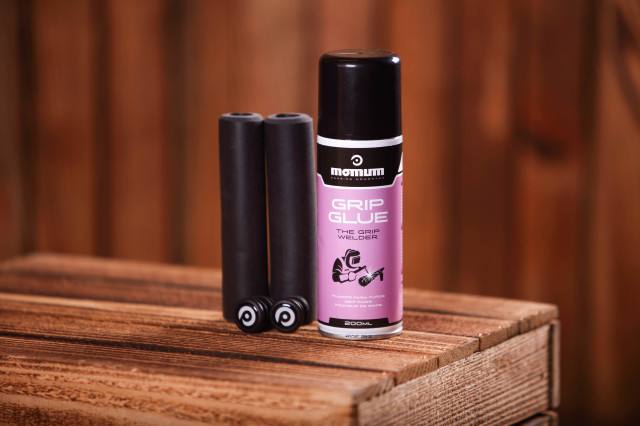 2022 momum grip glue and balboa grips.jpg