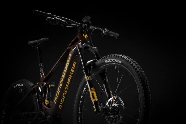 2022 mondraker crafty carbon xr ltd fork.jpg