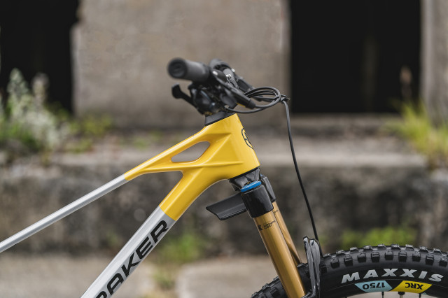 2022 mondraker raze head tube.jpg
