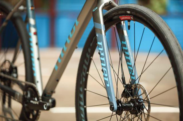 2022 niner rlt 2-star SRAM Apex 1 fork.jpg