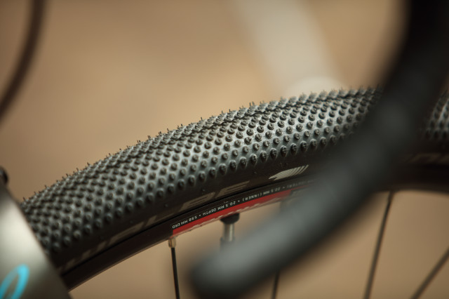 2022 niner rlt 2-star SRAM Apex 1 tyre.jpg