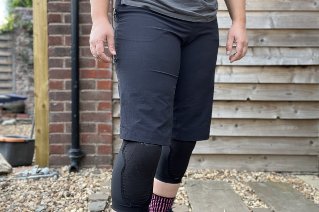 2022 pnw shuttle shorts women knee.jpg
