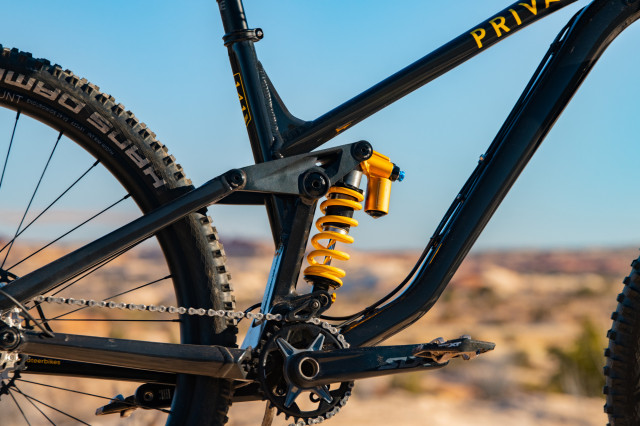 2022 privateer 141 ohlins shock.jpg