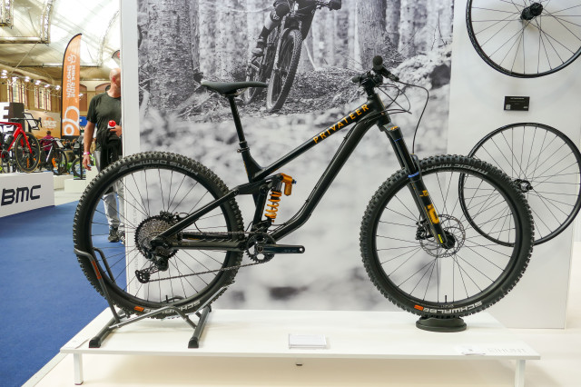 2022 privateer 141 ohlins.jpg