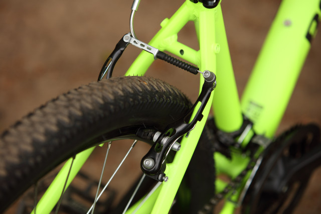 2022 rockrider st 100 brake caliper.jpg