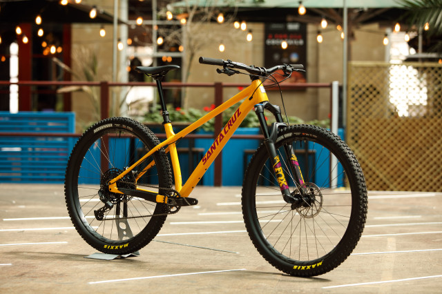 2022 santa cruz chameleon hero.jpg