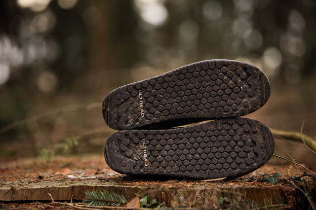 2022 shimano gr9 tread pair.jpg