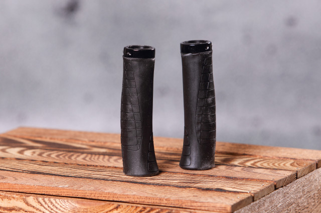 2022 sqlab 711 grip.jpg
