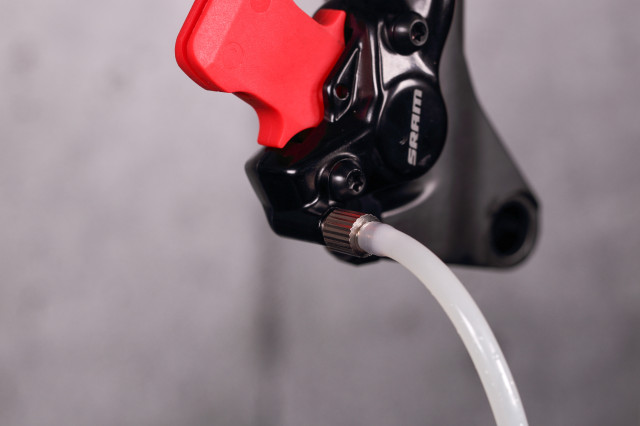 2022 sram brake bleed bleeding edge inserted.jpg