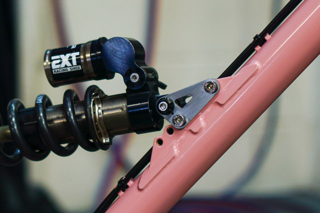 2022 starling twist shock mount.jpg