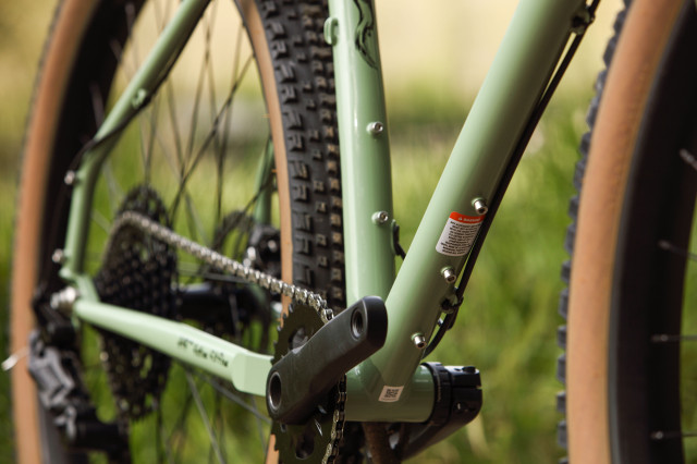 2022 surly ghost grappler DT mounts.jpg