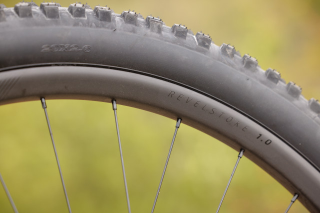 2022 syncros revelstoke 1.0s rim.jpg