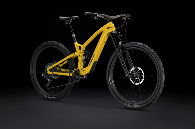2022 trek Fuel EXe 9.9 XX1AXS hero.jpg