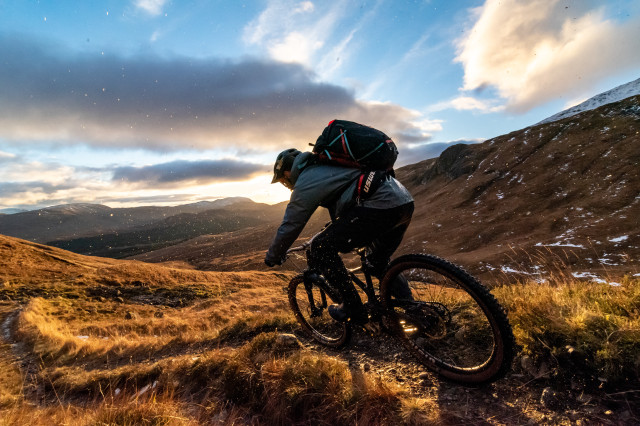 2022 uswe hajker winter pack riding 2.jpg