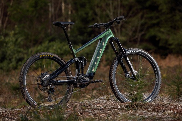 2022 vitus e-sommet vrx straight.jpg