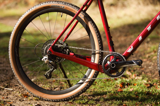2022 vitus substance crx-1 Rival chainstay.jpg