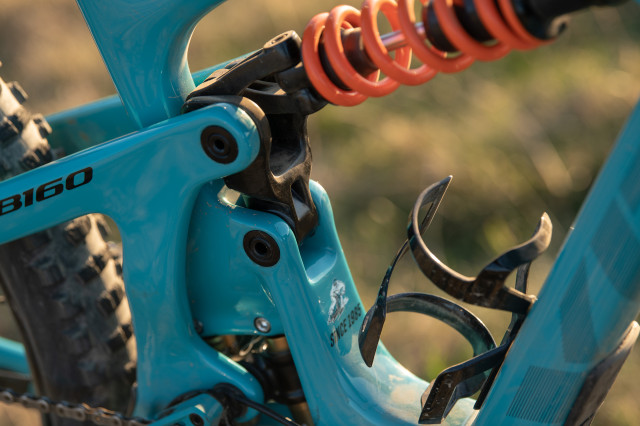 2022 yeti sb160 linkage.jpg