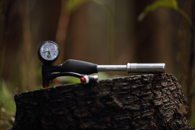 2022 zefal shock pump 5ct.jpg